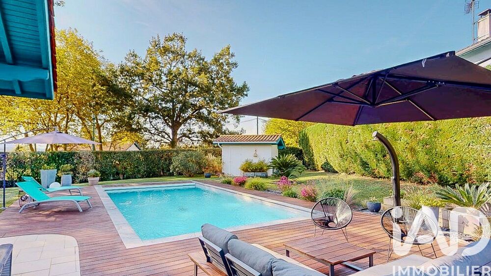 � vendre  Maison Bassussarry (64200)