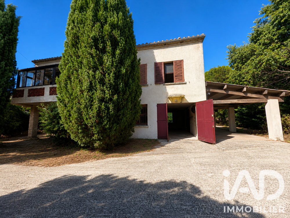 Vente Maison Vente Maison traditionnelle 6 pièces Arpaillargues-et-aureillac