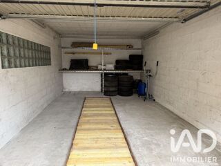  Parking / Garage à vendre 79 m²