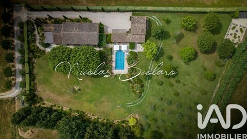   Vente Mas 8 pièces Maison - 8 pièce(s) - 390 m²