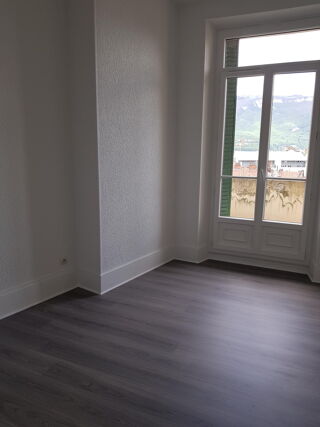  Appartement à louer 6 pièces 146 m²