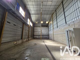  Parking / Garage à vendre 211 m²