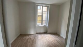  Appartement à louer 3 pièces 49 m²