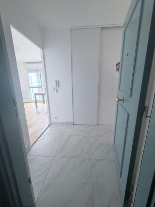  Appartement à louer 2 pièces 47 m²