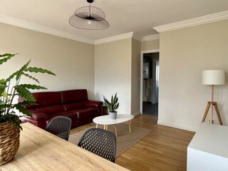  Appartement à louer 3 pièces 74 m²