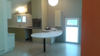  Appartement à louer 4 pièces 81 m²