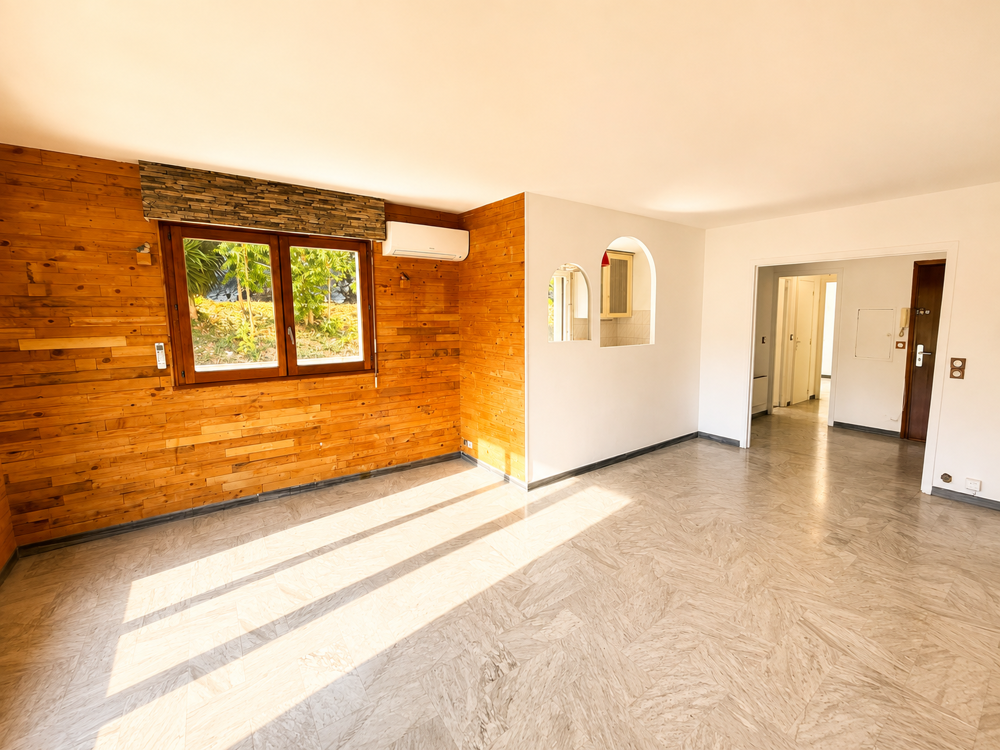 Vente Appartement GRAND 2 PIECES - NICE CIMIEZ Nice