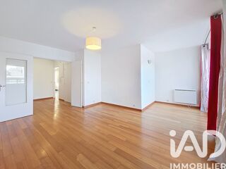  Appartement � louer 4 pi�ces 83 m� Courbevoie