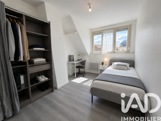  Appartement à louer 2 pièces 111 m²