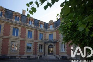  Appartement à louer 4 pièces 109 m²