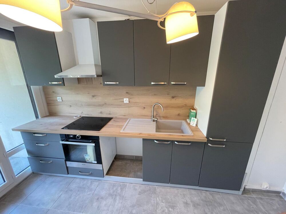 location Appartement - 3 pièce(s) - 81 m² Seyssinet-Pariset (38170)
