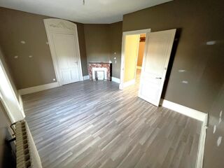  Appartement à louer 3 pièces 75 m²