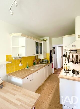  Appartement à louer 3 pièces 65 m²