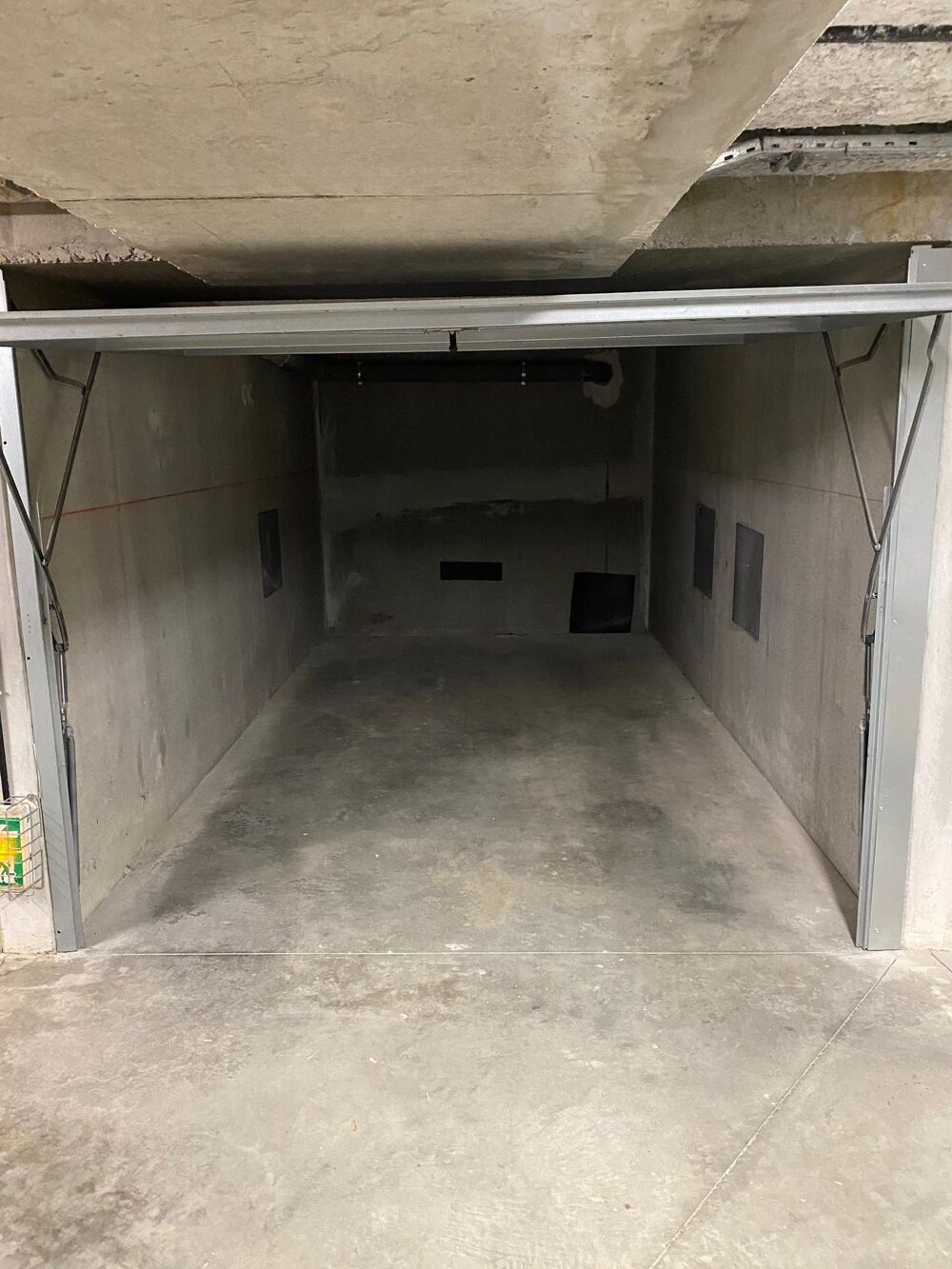 Location Parking/Garage GARAGE A LOUER Lyon 8