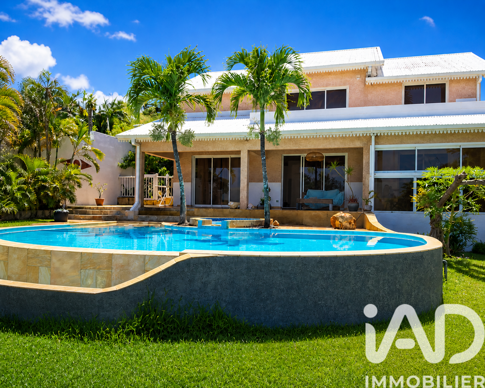 vente Maison - 5 pièce(s) - 137 m² Petite-Île (97429)