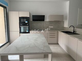  Appartement à louer 4 pièces 89 m²