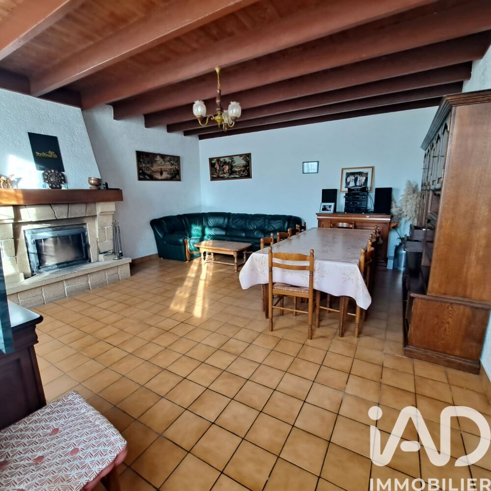 Maison 5 pièces 177 m² · à Saint-Thomas-de-Conac · 177 m² · 239 300 €