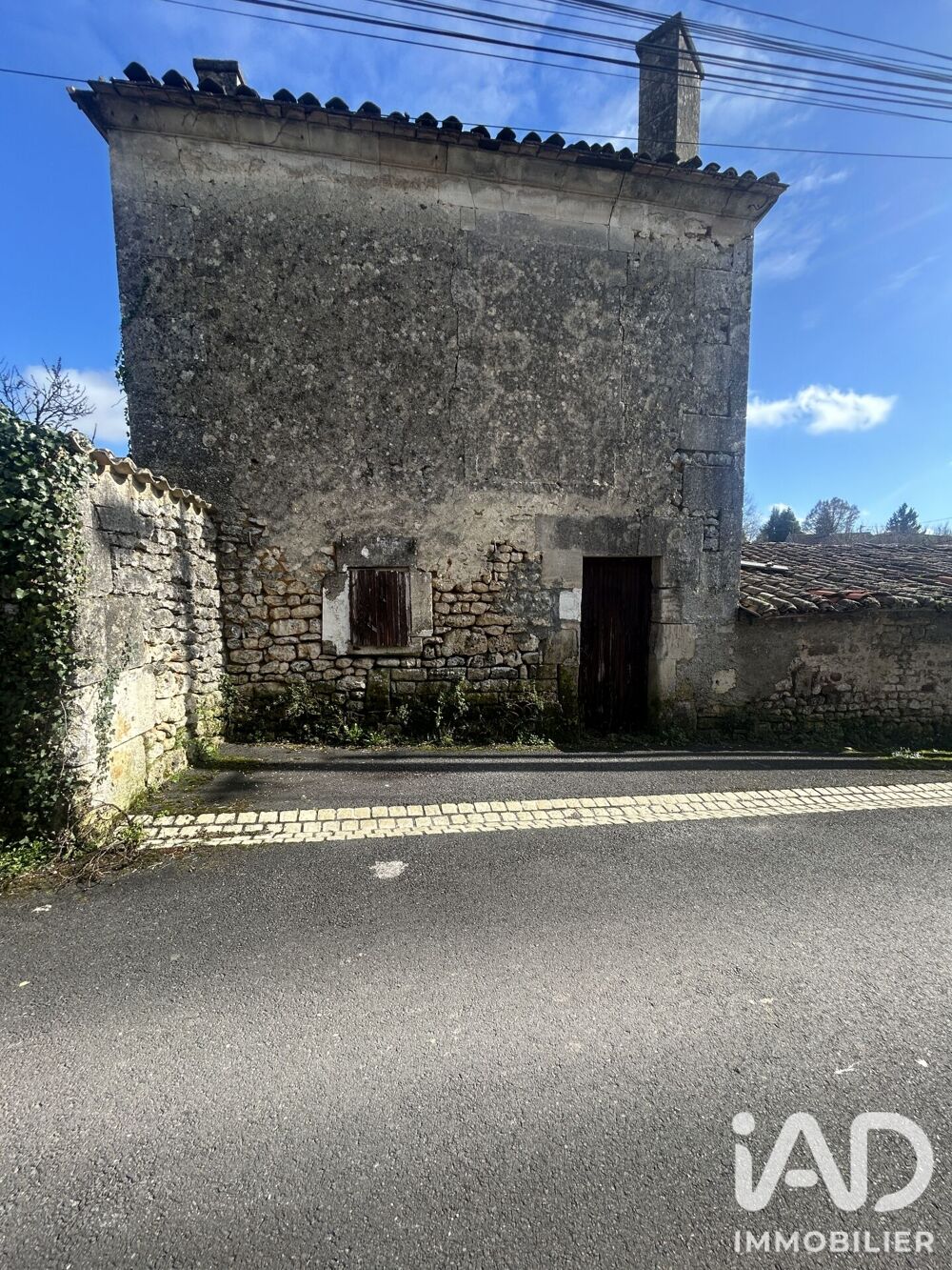 Vente Maison Vente Grange 5 pièces La couronne