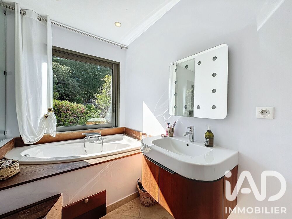 à vendre  Maison Grimaud (83310)