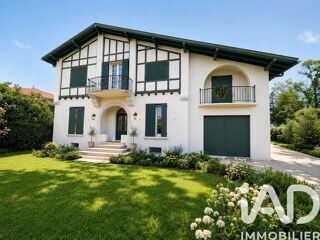  Maison à vendre 8 pièces 270 m²