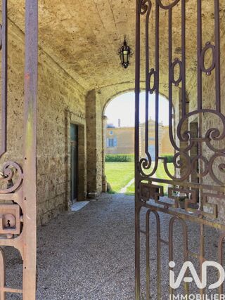  Maison à vendre 15 + pièces 1380 m²