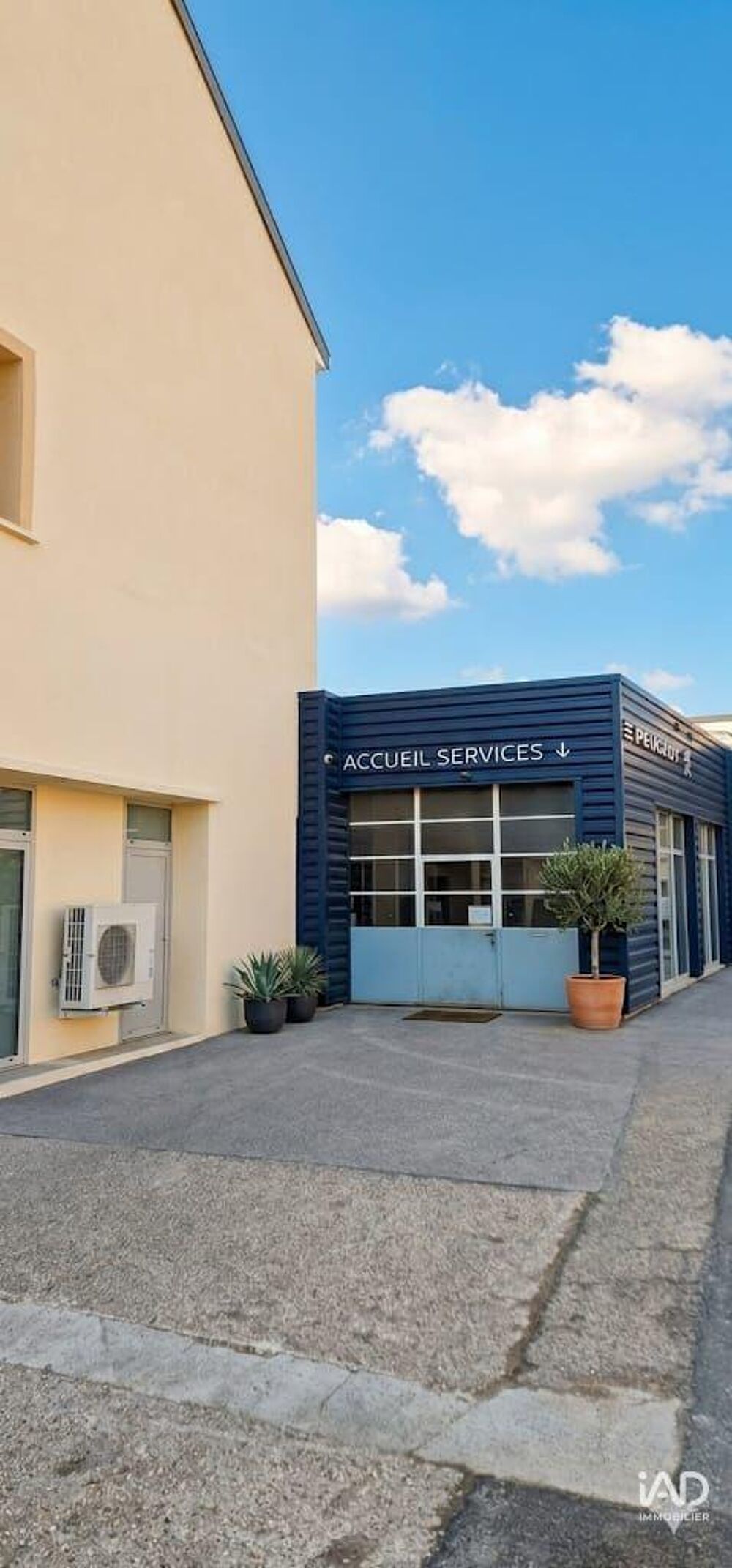   Vente Murs commerciaux 806 m&sup2; 