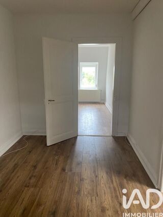  Appartement à louer 4 pièces 75 m²