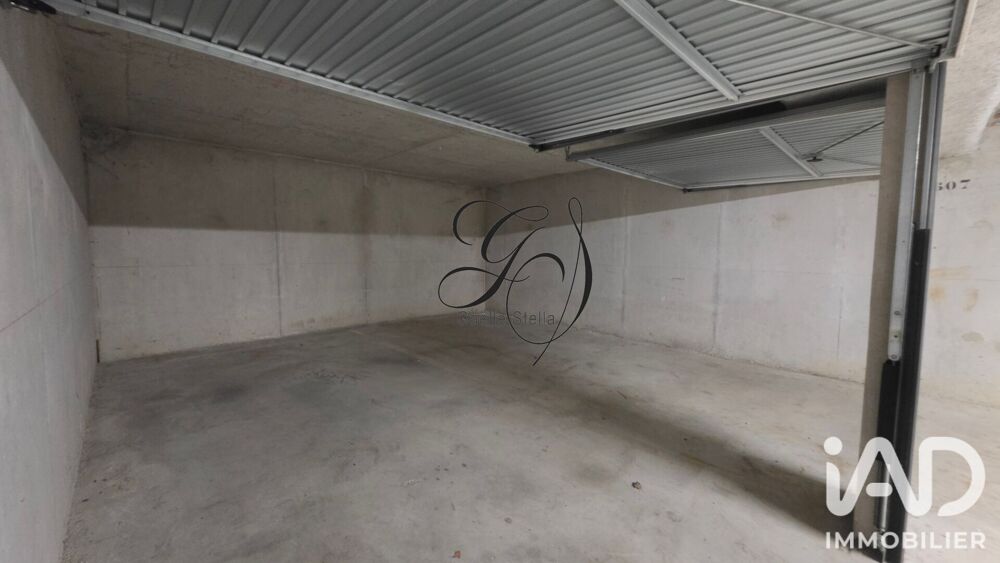 Vente Parking/Garage Vente Garage 30 m&sup2; Cuers