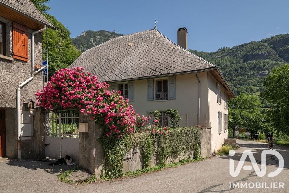 Vente Maison Vente Maison de village 9 pièces La garde