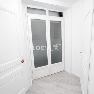  Appartement à louer 3 pièces 47 m²