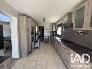  Maison à louer 5 pièces 176 m²