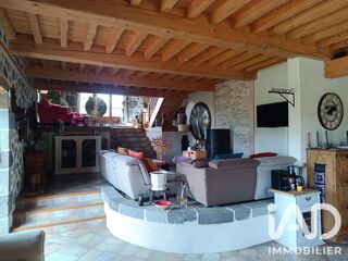 Vente Maison Vente Grange 7 pièces Saint-projet-de-salers