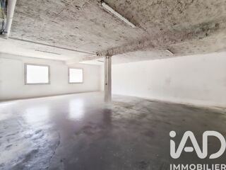  Parking / Garage à vendre 195 m²