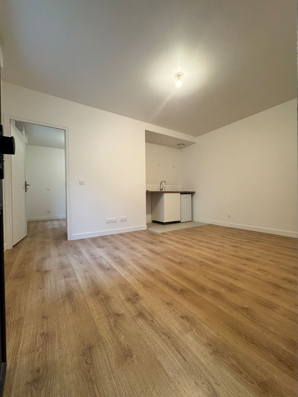 Vente Appartement STUDIOS RÉNOVÉS VENDUS LOUÉS ou VIDES avec 6% de rentabilité Asnières-sur-seine