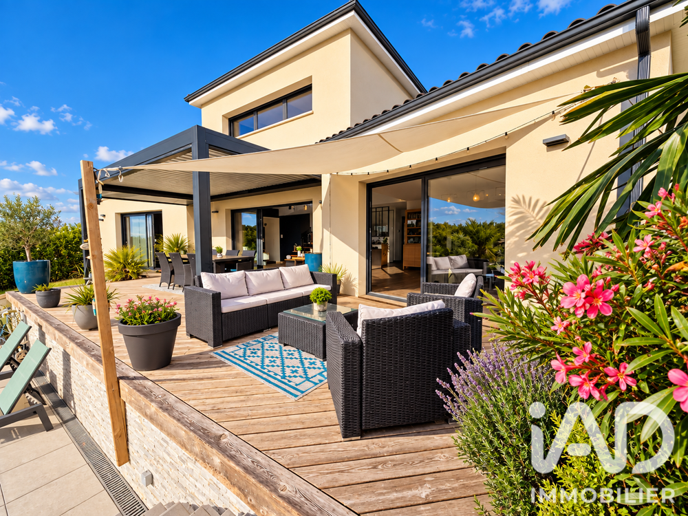 à vendre  Maison Vouneuil-sous-Biard (86580)