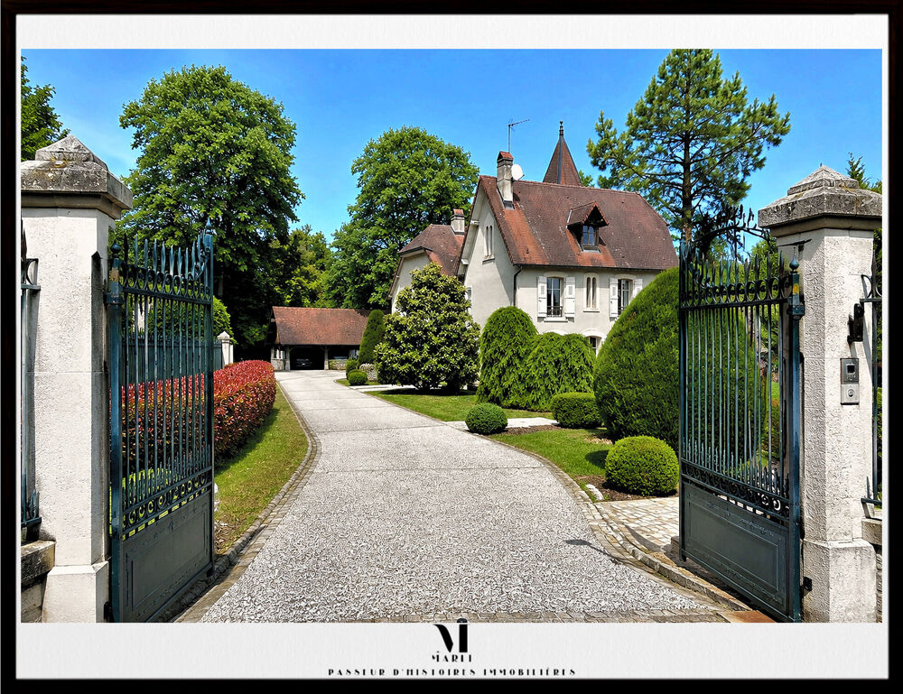 à vendre  Maison Geneuille (25870)