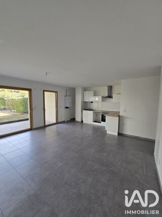  Appartement à louer 3 pièces 66 m²