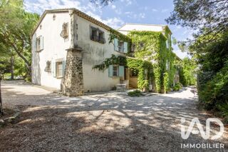  Maison à vendre 15 + pièces 753 m²