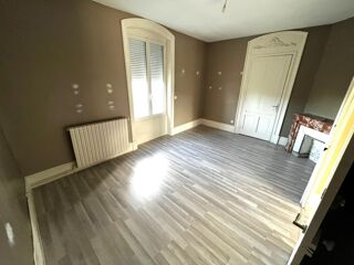  Appartement à louer 3 pièces 75 m²