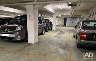  Parking / Garage à louer 10 m²