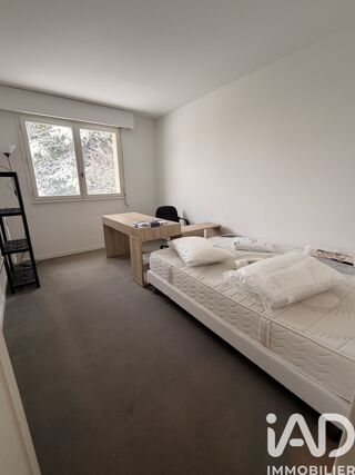  Appartement à louer 4 pièces 87 m²