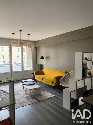  Appartement à louer 6 pièces 105 m²