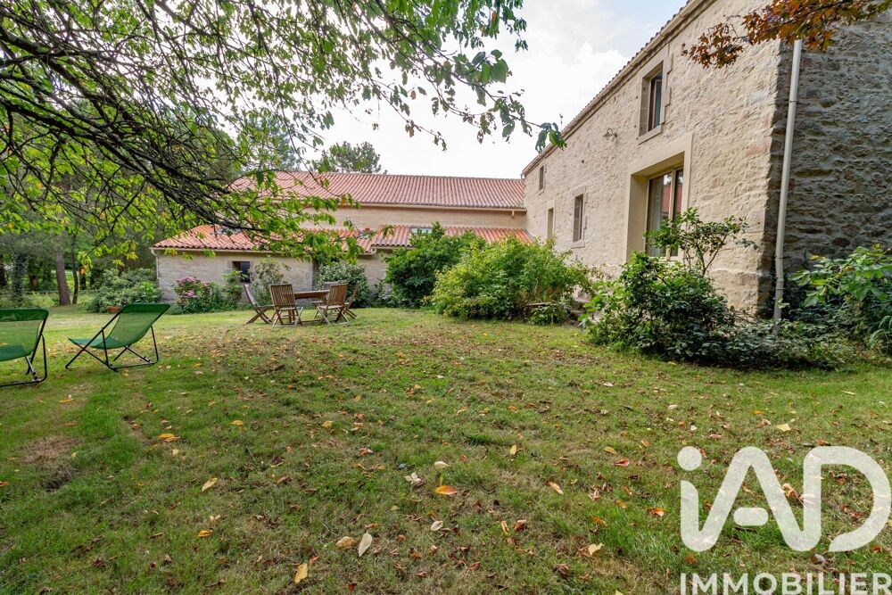 vente Maison - 8 pièce(s) - 194 m² Palluau (85670)