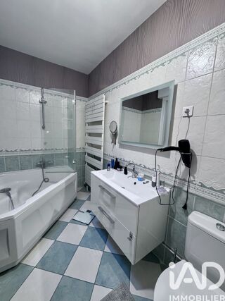  Maison à louer 6 pièces 122 m²