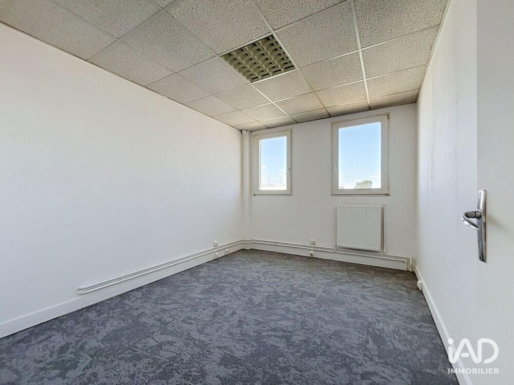   Location Bureaux 97 m&sup2; Buc