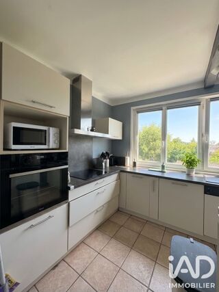  Immeuble à vendre 196 m² Éperlecques