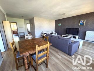  Appartement à louer 5 pièces 97 m²