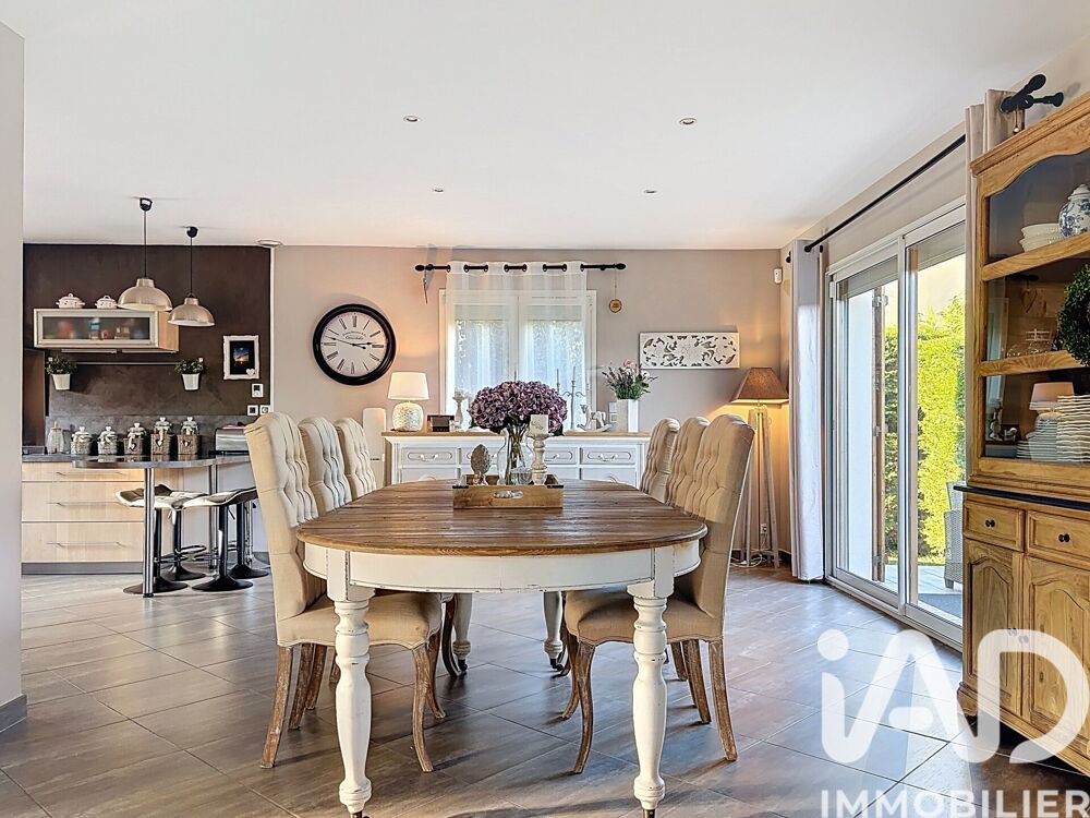 Vente Maison Vente Maison/villa 6 pièces Mévoisins