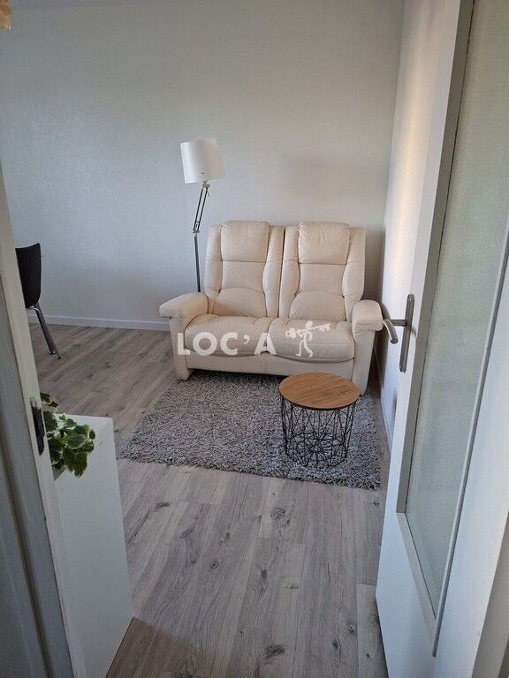 660€ CC / Mois A SAISIR!! PROX GARE f2 meublé au 2éme et....