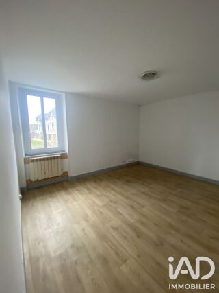  Appartement à louer 4 pièces 80 m²